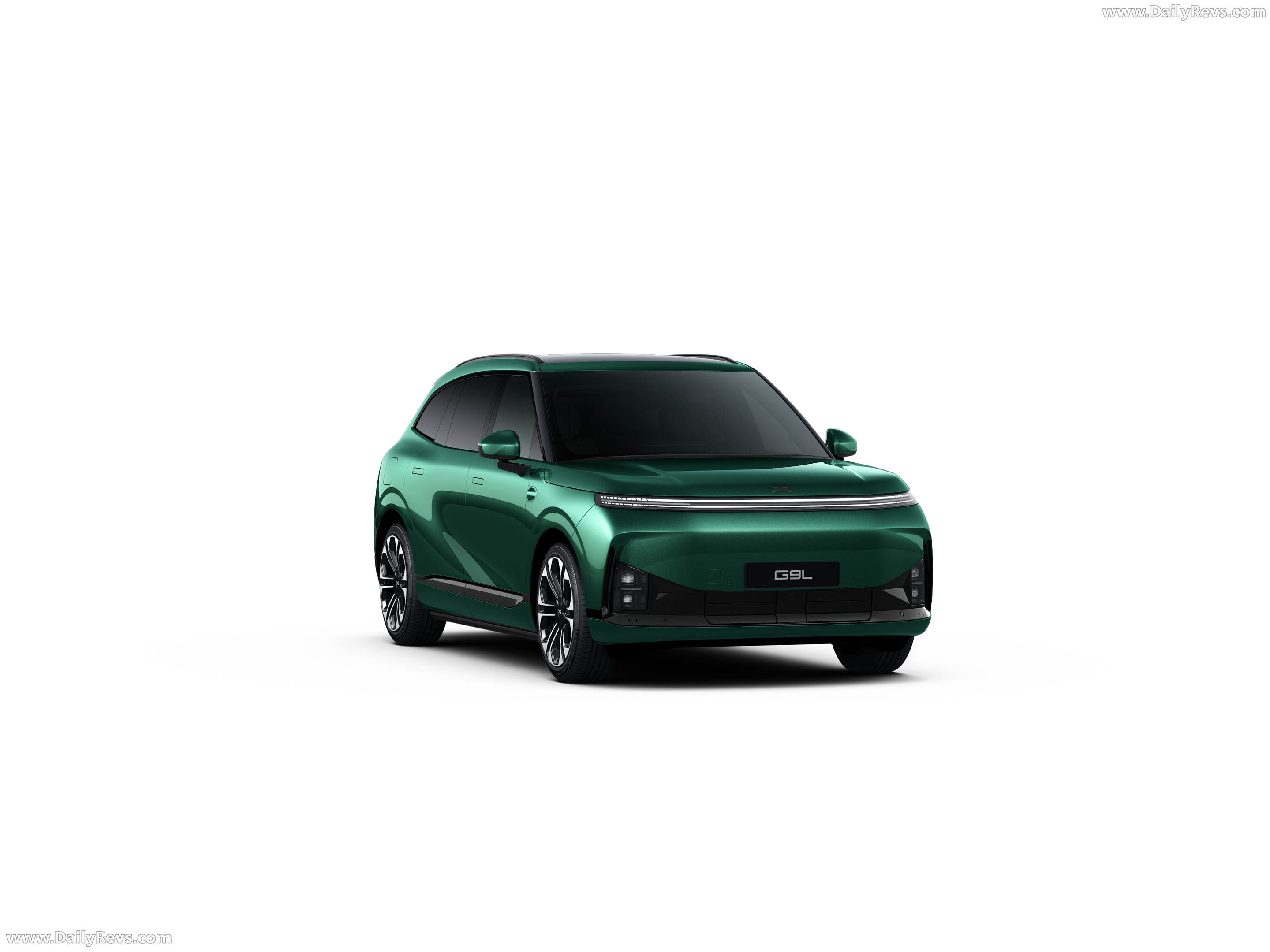 2027 Xpeng Motors G9L Front View